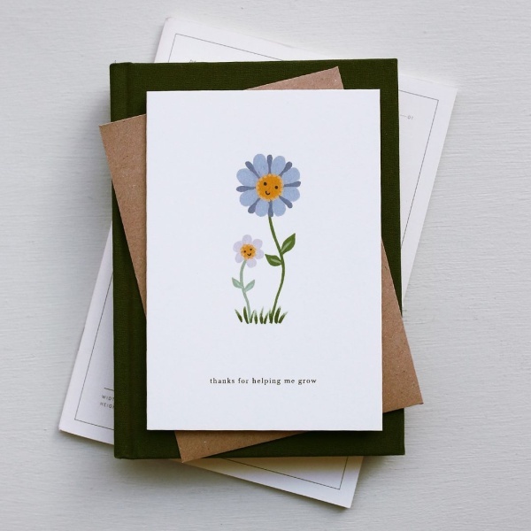 Postal de Kartotek con flor y texto "Gracias por ayudarme a crecer".